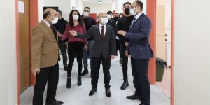 Ağrı Valisi Osman Varol, Aile Sağlığı Merkezinde İncelemelerde Bulundu