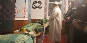 Yangında hayatını kaybeden baba ve 2 evladı yan yana toprağa verildi