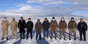 Ağrı Valisi Varol, tırmanışa açılacak Ağrı Dağı eteklerinde incelemelerde bulundu