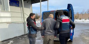 Kars'ta 4 yıldır aranan cinayet zanlısı Ağrı'da ahırda yakalandı