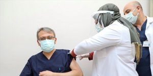 Bingöl Valisi Ekinci, Kovid-19 aşısının ilk dozunu yaptırdı