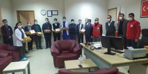 Türk Kızılay Hakkari Şubesi'nden sağlık çalışanlarına ziyaret