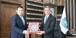 Varto Kaymakamı Ertuğrul Avcı, Korkut Belediye Başkanı Pekbay'ı ziyaret etti