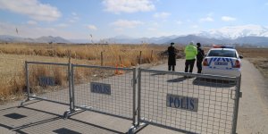 Gürpınar'da bir mahalle karantinaya alındı