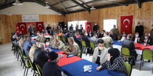 Bingöl'de, 2 İdlib şehidinin yakınlarına devlet övünç madalyası ve beratı verildi