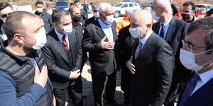 Ulaştırma ve Altyapı Bakanı Karaismailoğlu, Bingöl Kuzey Çevre Yolu'nda incelemelerde bulundu