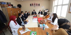 Çukurca Belediyesi'nden öğrencilere kitap desteği