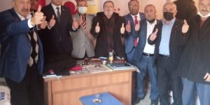 Saadet Partisi Gürpınar İlçe Başkanı Erhan Erdoğan güven tazeledi
