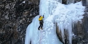 Milli Dağcı Tunç Fındık, Erek Dağı buz şelalesine tırmandı
