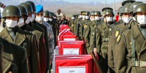 Bitlis'te helikopter kazasında şehit olan 11 asker için Elazığ'da uğurlama töreni düzenlendi