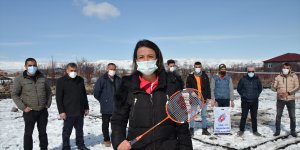 Doğu Anadolu'daki köylüleri badminton heyecanı sardı