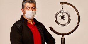 Hurda metaller, araba parçaları ve atık malzemeler sanat malzemesine dönüştürüyor