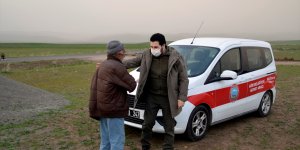 Ağrı Belediye Başkanı Sayan'dan yalnız yaşayan inşaat bekçisine "ev ve evlendirme" sözü: