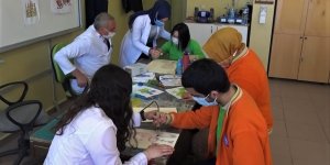 Özel öğrenciler yeteneklerini yakma resim tekniğiyle gösteriyor