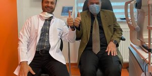 Van Defterdarı Murtaza Kamar akıllı lens ameliyatı ile gözlüklerden kurtuldu