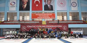 Curling Süper Lig'in şampiyonu Çelebispor ile Narmanspor oldu