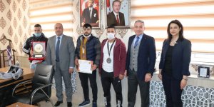 İl Müdürü Demir, Başarılı Sporcuları Ağırladı