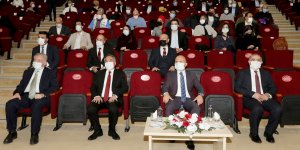 AİÇÜ’de Akademik Teşvik ve Cübbe Giyme Töreni Yapıldı