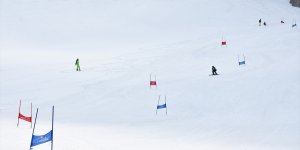 Hakkari'de 2 yılda 22 bin kişiye kayak eğitimi verildi