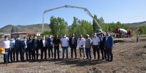 Tercan'da bir hayırsever tarafından yaptırılan yatılı Kur'an Kursu'nun temeli atıldı