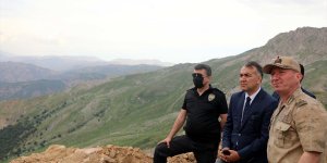 Bitlis Valisi Çağatay'dan üs bölgesindeki güvenlik güçlerine moral ziyareti