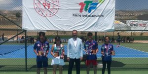 Ağrılı Genç Tenisçiler Cudi Cup’ta Finali Oynadı, Altın ve Gümüş Madalyayı Kazandı