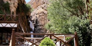 Kayalar tehlike oluşturuyor