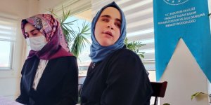 Görme engelli Berna Kuran'ı Kerim'i ezbere okuyor