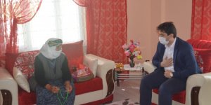 Kaymakam Çiğdem, Anneler Günü'nde şehit annelerini unutmadı