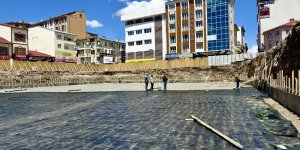 Ağrı'da yıkılan caminin altından buğday ambarı çıktı