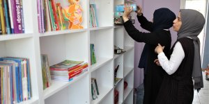 Şehidin anısını yaşatmak için İstanbul'dan gelerek Van'daki okulu onardılar