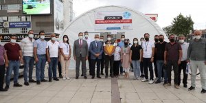 Vali ikna etti, vatandaş aşı oldu