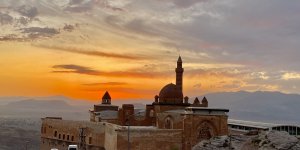 Tarihi İshak Paşa Sarayı'nda eşsiz gün batımı manzarası