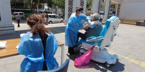 Tunceli'de meydanda mobil aşı hizmeti