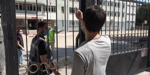 Sınava 1 dakika geç kaldı, bir yılı gitti