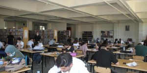 Malazgirtli gençler üniversite sınavı için son hazırlıklarını yapıyor