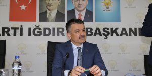 Tarım ve Orman Bakanı Bekir Pakdemirli Iğdır'da partililere hitap etti: