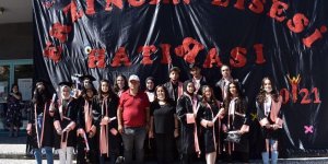 Tarihi Erzincan Lisesi 113. mezunlarını coşkuyla uğurladı