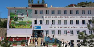 Pandemide okul binasını yenilediler