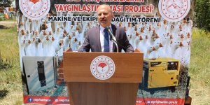 Ağrı’da kaz yetiştiricilerine kuluçka makinesi ve jeneratör desteği: Verim ve kaliteyi artıracak proje başladı