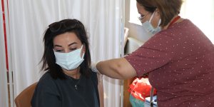 Erzurum ve Erzincan'daki OSB'lerde mobil ekipler Kovid-19 aşısı uygulamasına başladı