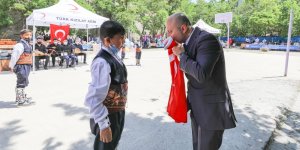 Vali Varol, "Mesleki Eğitimde 1.000 Okul Projesi" Kapsamında Düzenlenen Sergiyi Ziyaret Etti