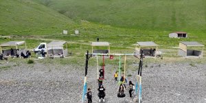 Ağrı'daki Balık Gölü kısıtlamalardan bunalanların uğrak yeri oldu