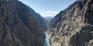 Karanlık Kanyon'da inşa edilecek "Sırat on Fırat" köprüsünden geçmek yürek işi