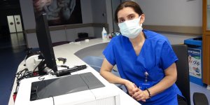 Sağlıkçı kadın Covid-19 hikayesini ağlayarak anlattı