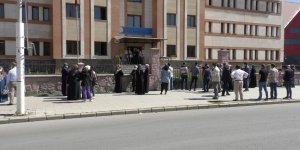 Öğrencilerin korona virüs tedbirli LGS heyecanı başladı