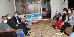 Vali Öner'den şehit ve gazi ailelerine bayram ziyareti