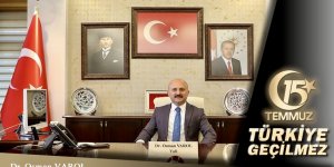 Vali Varol: "Milletimizin tuttuğu demokrasi nöbetleri bütün dünya tarafından gıpta ile izlenmiştir"