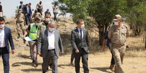 Muş Valisi Gündüzöz Malazgirt'te