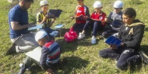 Kuran öğretmek için her Gün 20 kilometre yol gidiyor